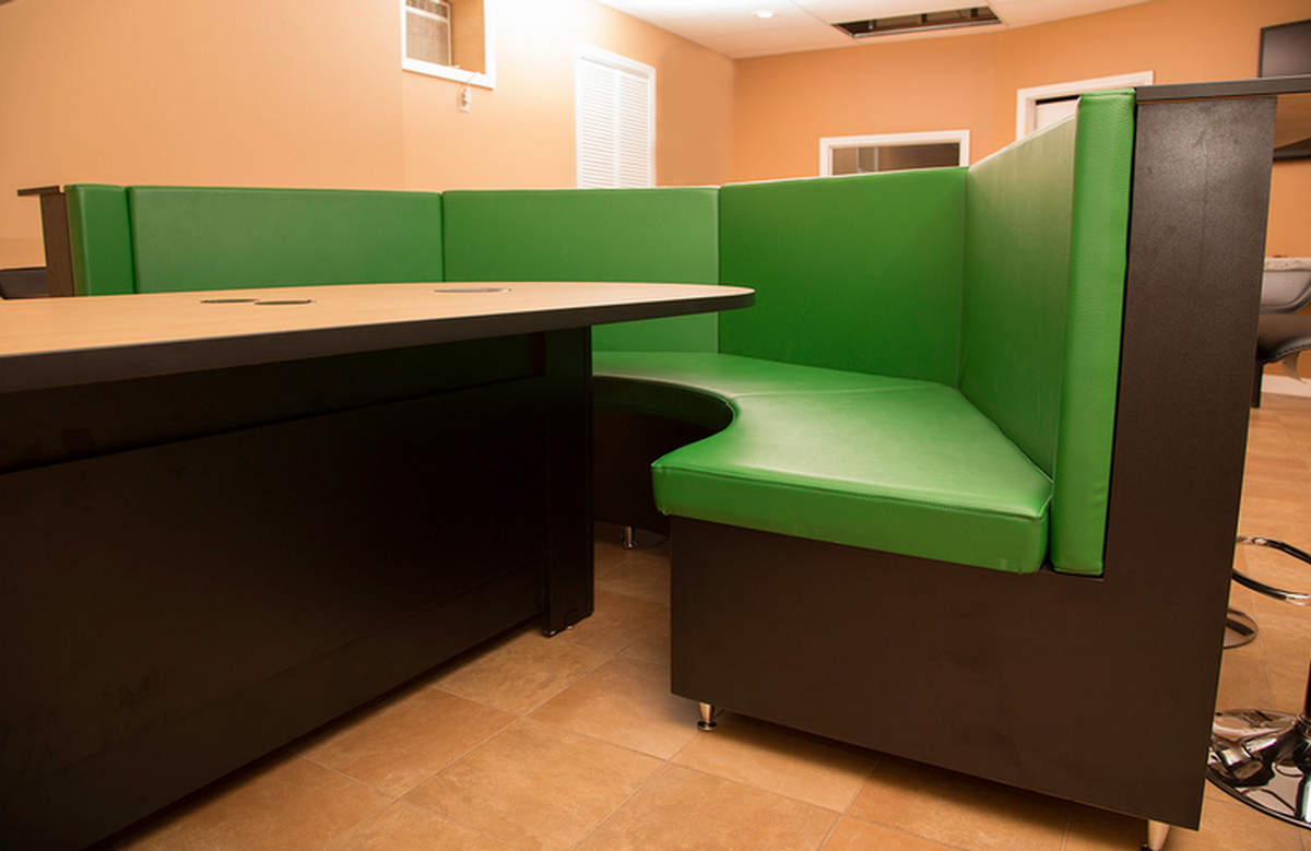 FSR HVTBDUGOUT Dual Height Audio Visual Collaboration Table